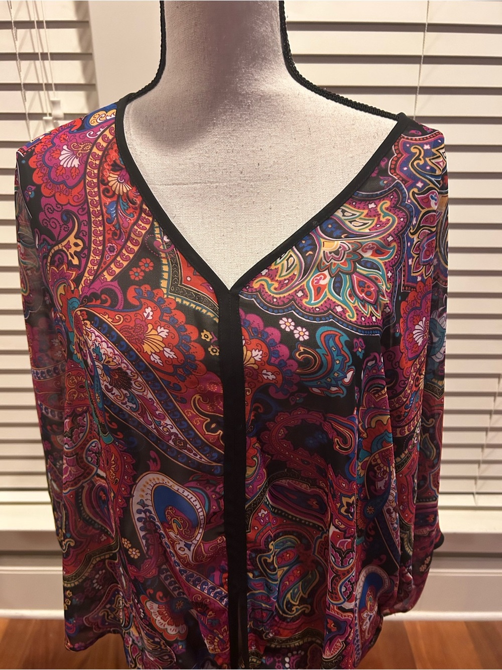 Chenault Multi-Color Paisley Tie-Front Blouse size L - Picture 2 of 7